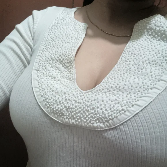 Old navy ivory full sleeves top with beaded deep U neck - Picture 8 of 11